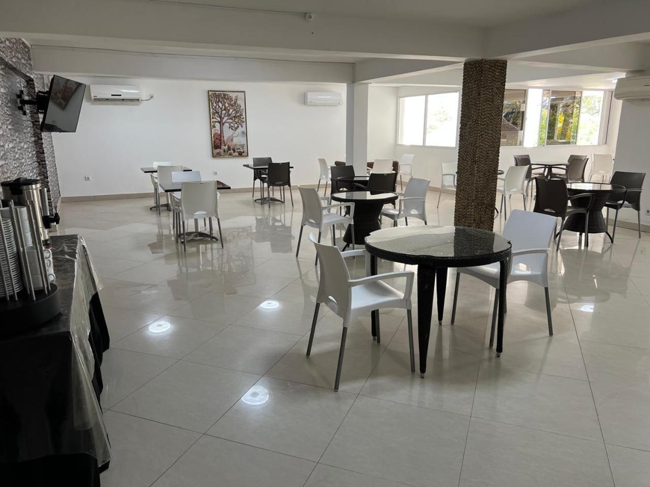 Hotel Wimbi Sun Пемба Екстер'єр фото